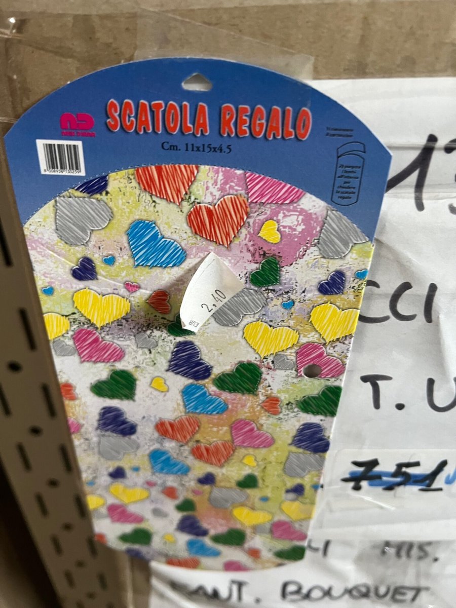 SCATOLE REGALO12.670 PEZZI EURO 0.09 AL PEZZO